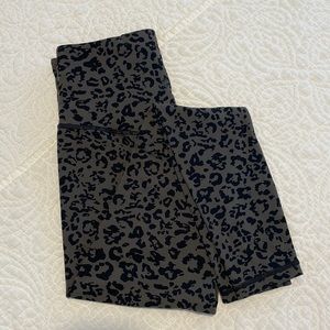 Athleta Elation Ultra High Rise Tight/Leggings Women’s xs